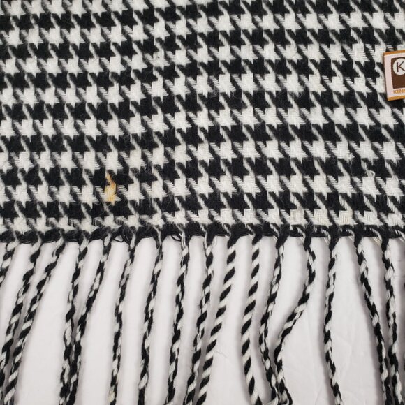 Kennedy Scotland 100% Cashmere Scarf Black White Houndstooth Fringe - Picture 7 of 8